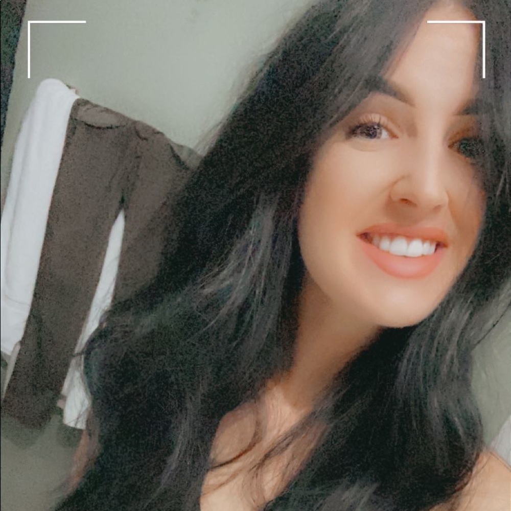 Meet your Posher, Alena